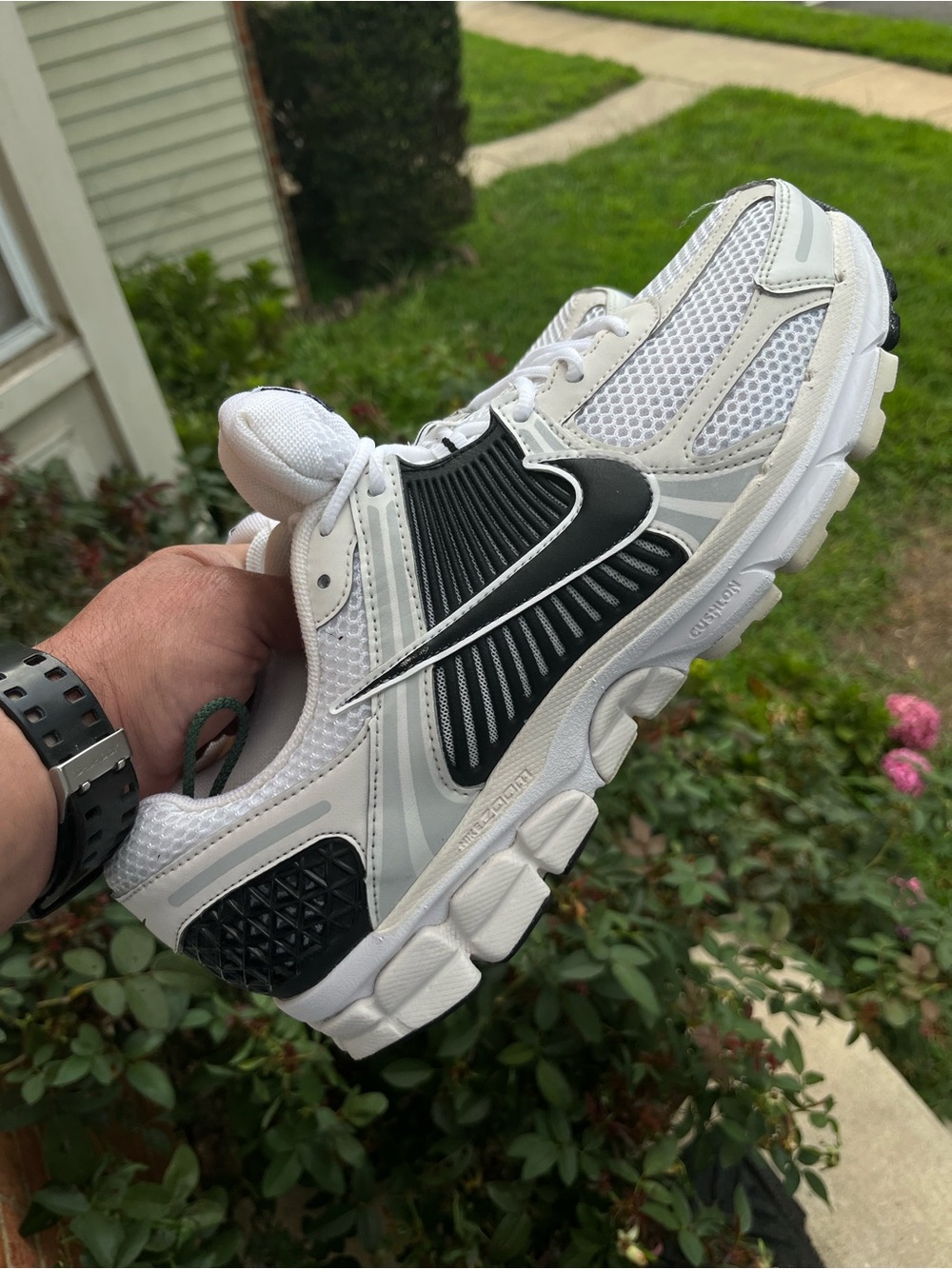 Nike Vomero 5
Comfort/Athletic Medical Field
Medical Field Shoes
Size 11 for Men
